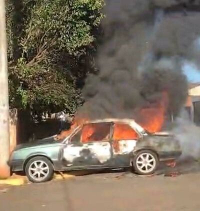 Imagem da notícia Vídeo: Triângulo amoroso termina em facão, incêndio e dois feridos em Costa Rica